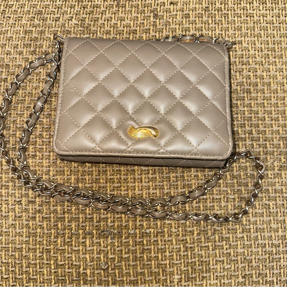 Vintage 1960's Walborg Taupe Quilted Purse